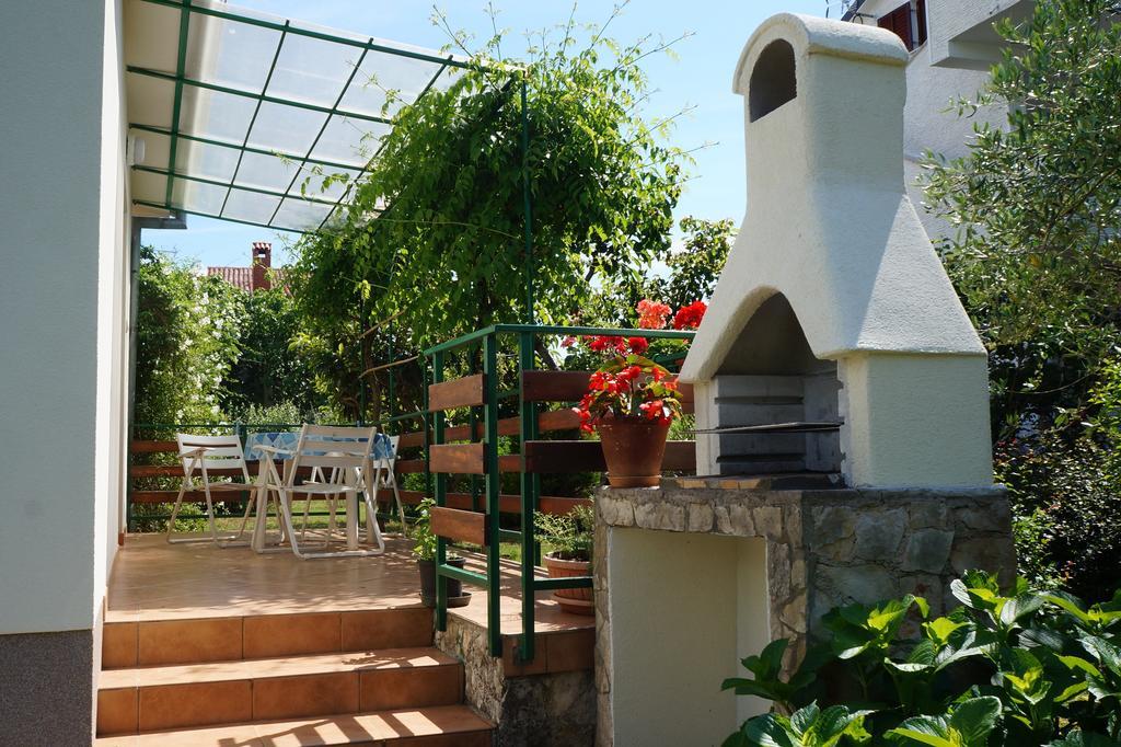Studio And Apartment Nadia With Garden Poreč Habitación foto